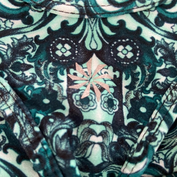 Athleta Women's Fuse Tank Shelf Bra Damask Green Teal Small Athletic Activewear - Picture 5 of 7